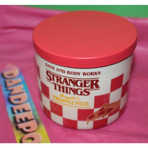 Bath & Body Works Stranger Things Argyle's Pineapple Pizza Scented Jar Candle